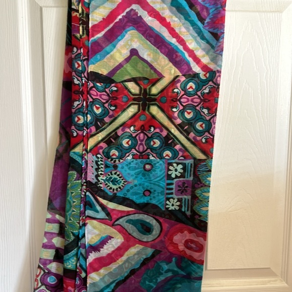 Desigual scarf in very good condition, it is very colourful. - Picture 4 of 5